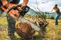 Chainsaw, cutting through life-saving passages during accident rescue operations